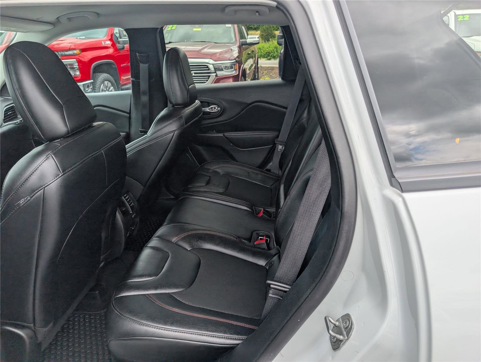 2022 Jeep Cherokee Trailhawk