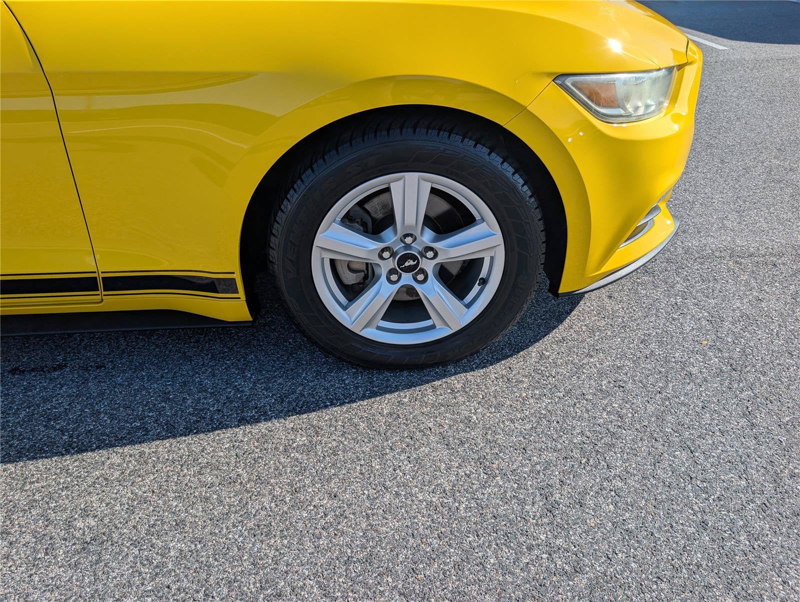 2016 Ford Mustang V6