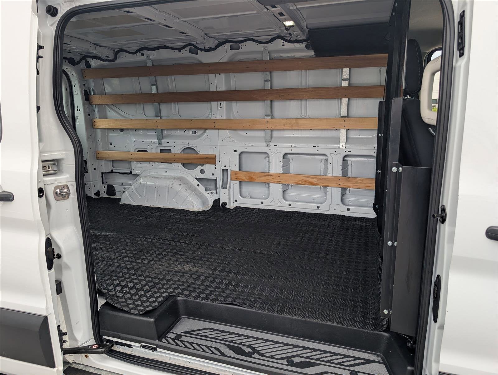 2024 Ford Transit Cargo Van T-250 130" Low Rf 9070 GVWR RWD