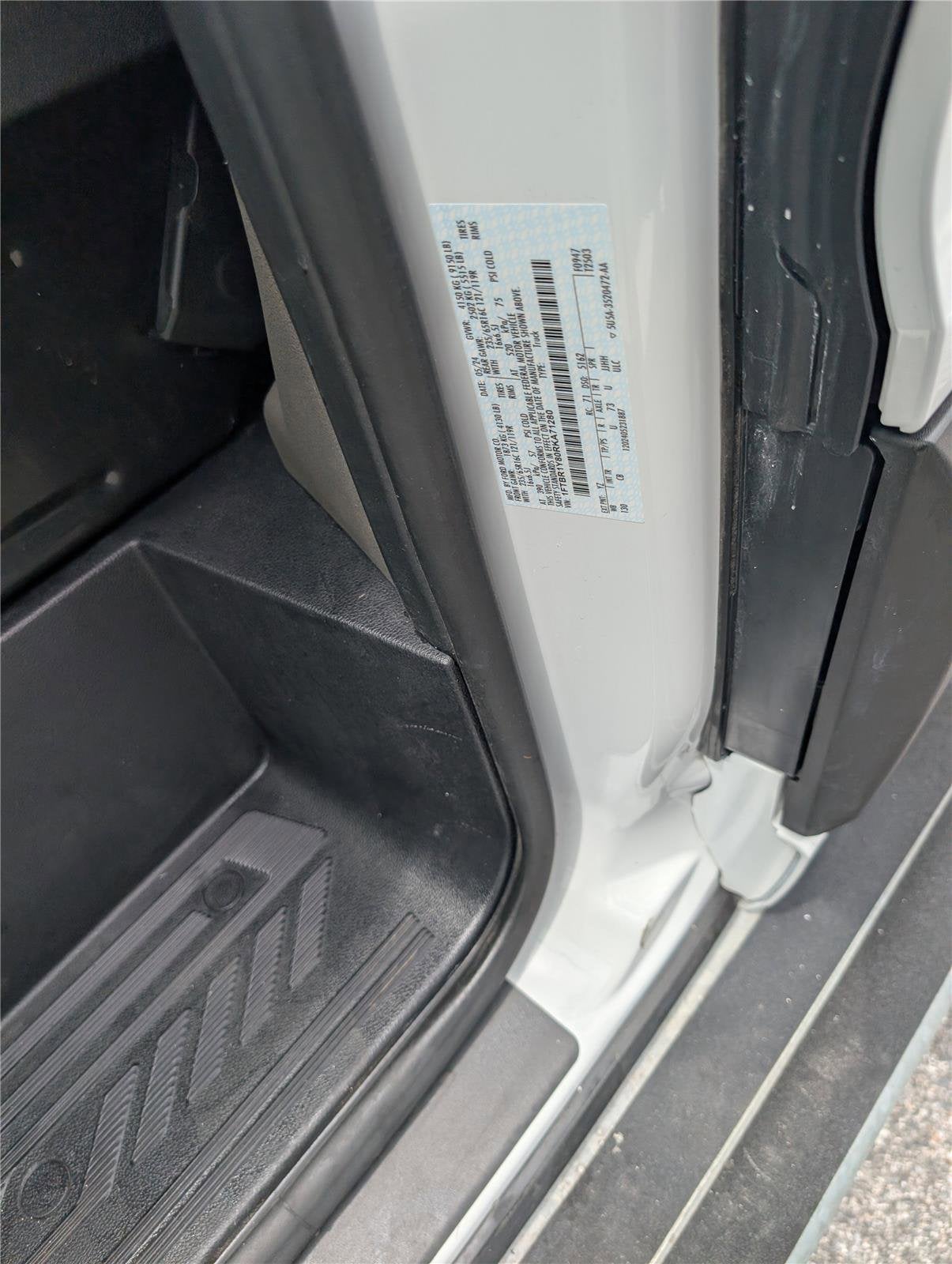 2024 Ford Transit Cargo Van T-250 130" Low Rf 9070 GVWR RWD