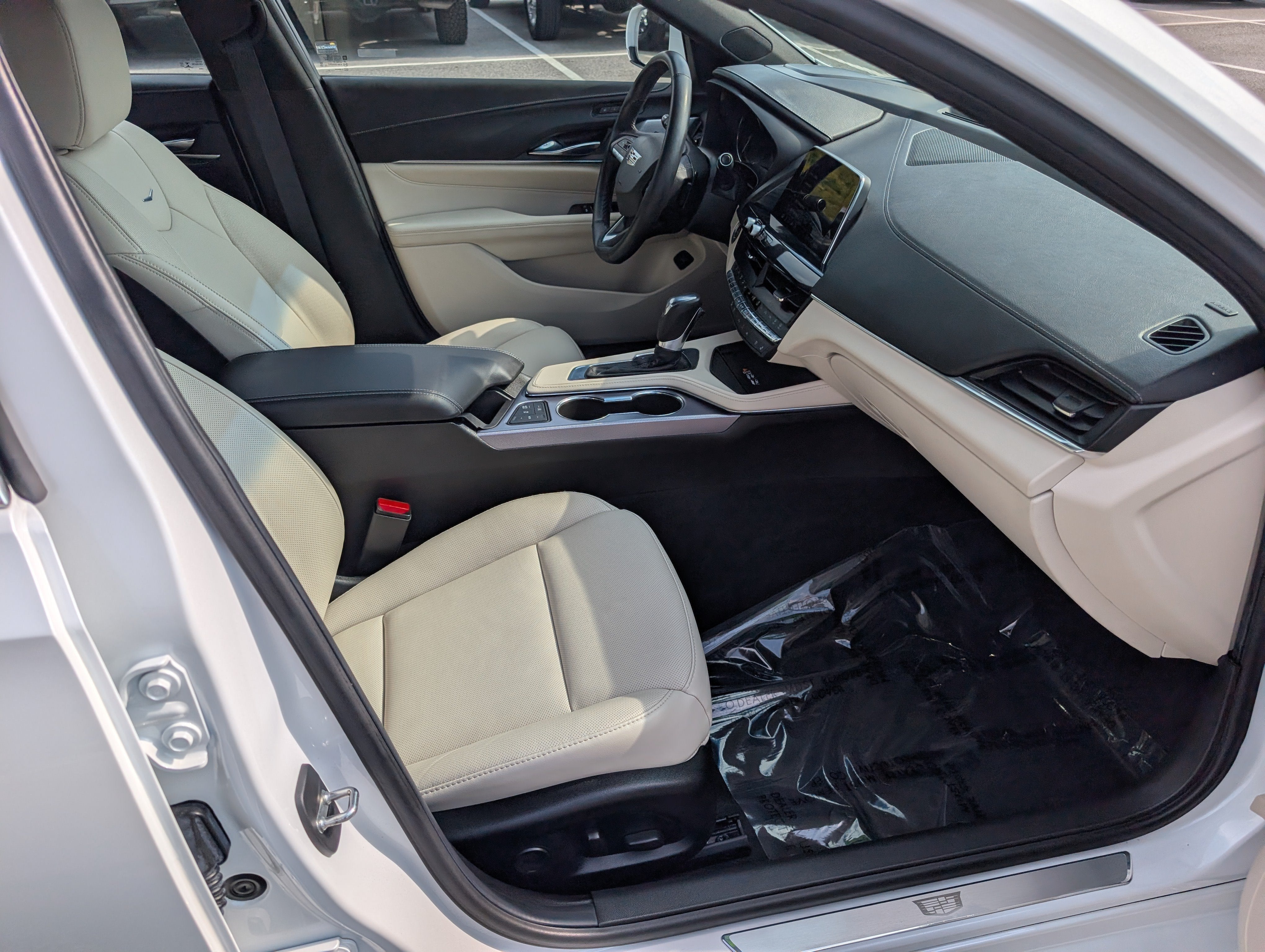 2023 Cadillac CT4 Premium Luxury