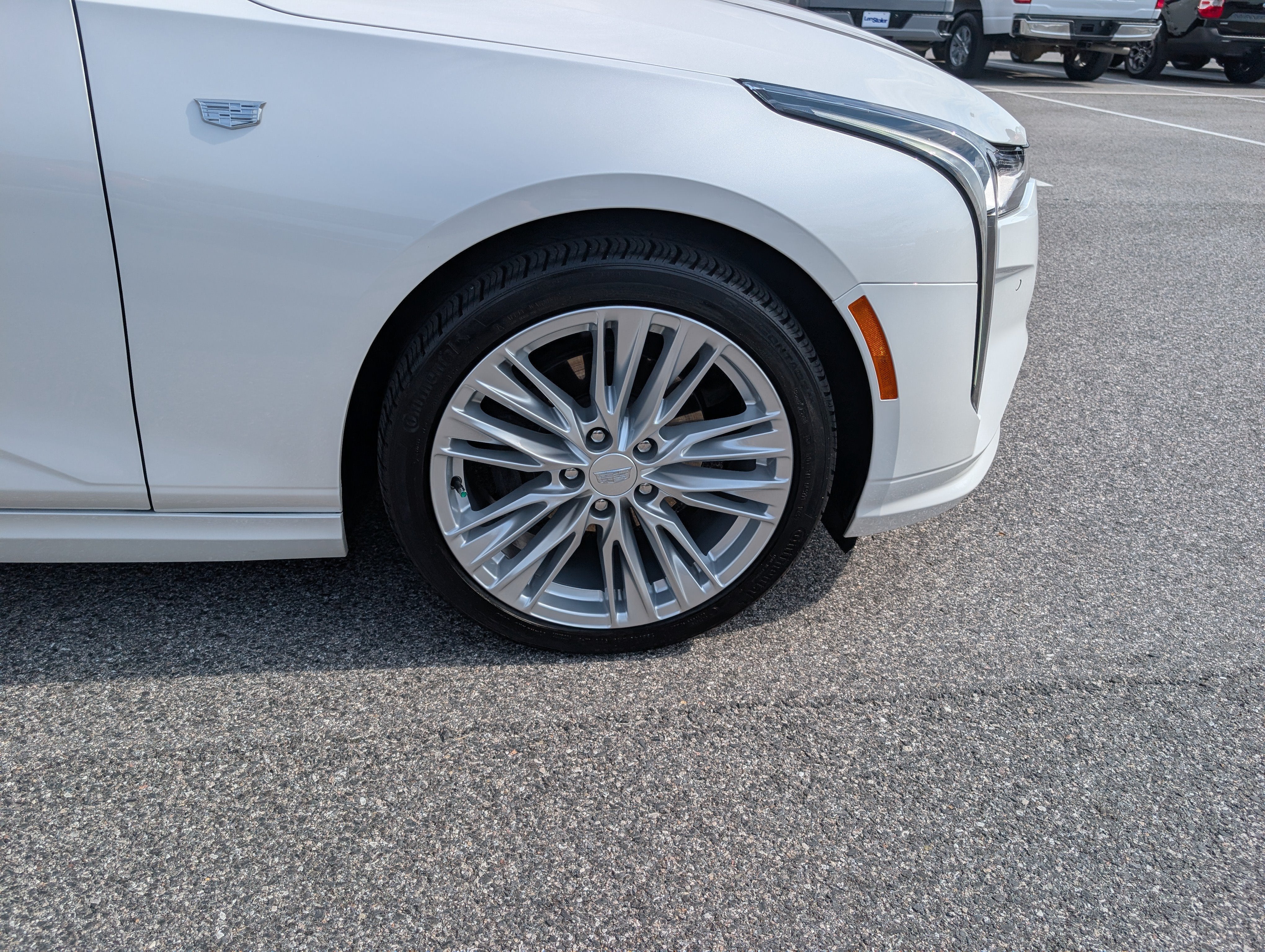 2023 Cadillac CT4 Premium Luxury
