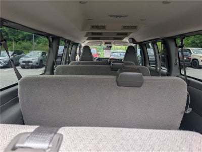 2025 Chevrolet Express Passenger 1LT