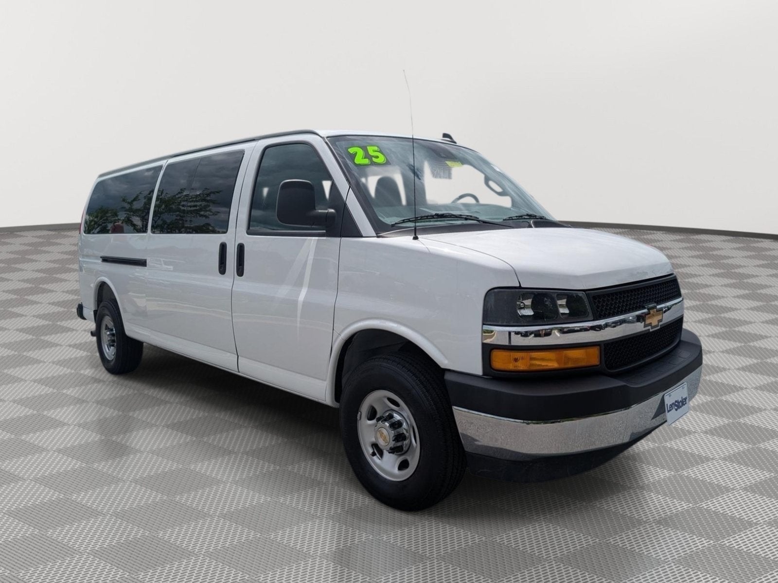 2025 Chevrolet Express Passenger 1LT