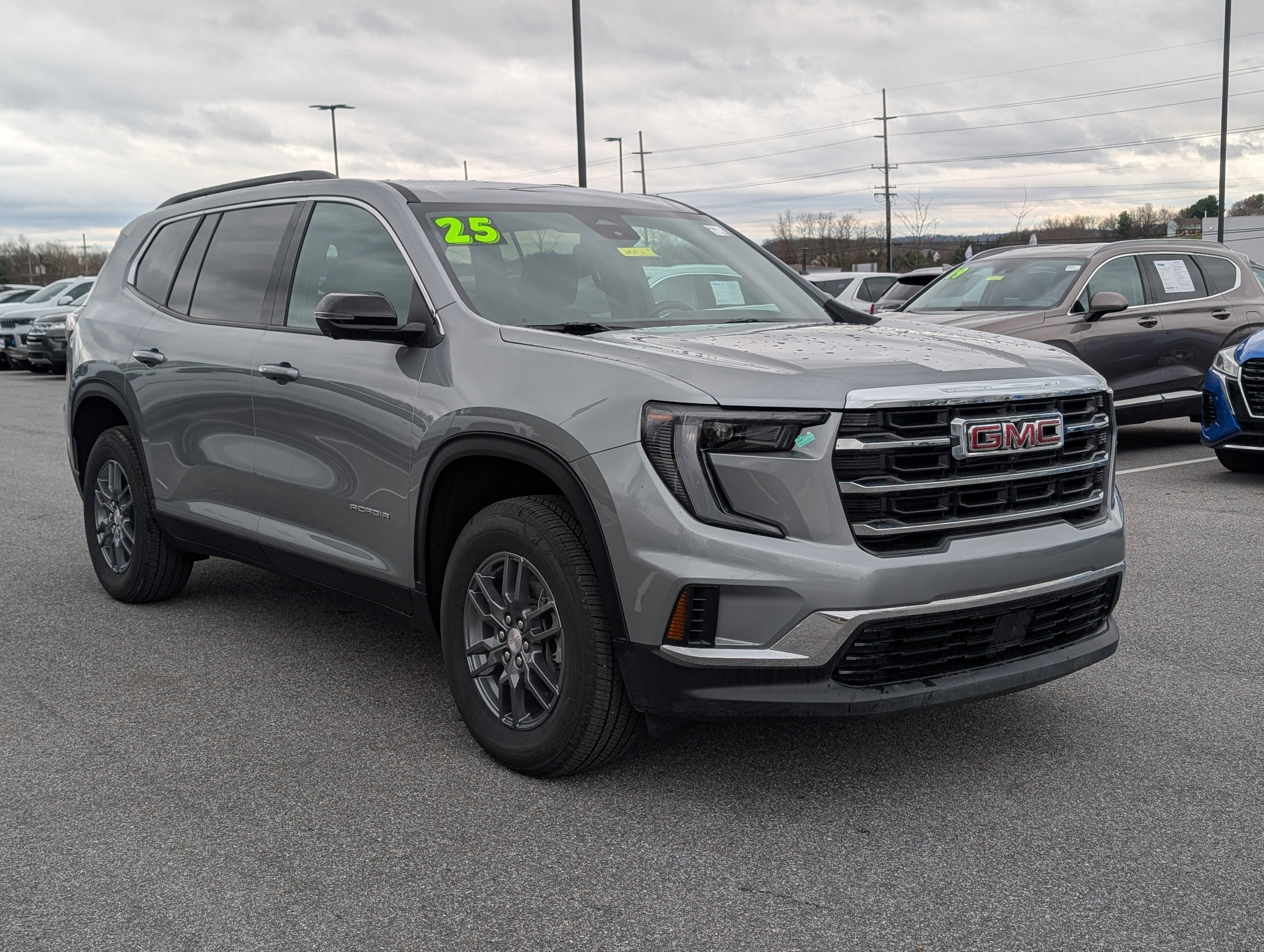 2025 GMC Acadia Elevation