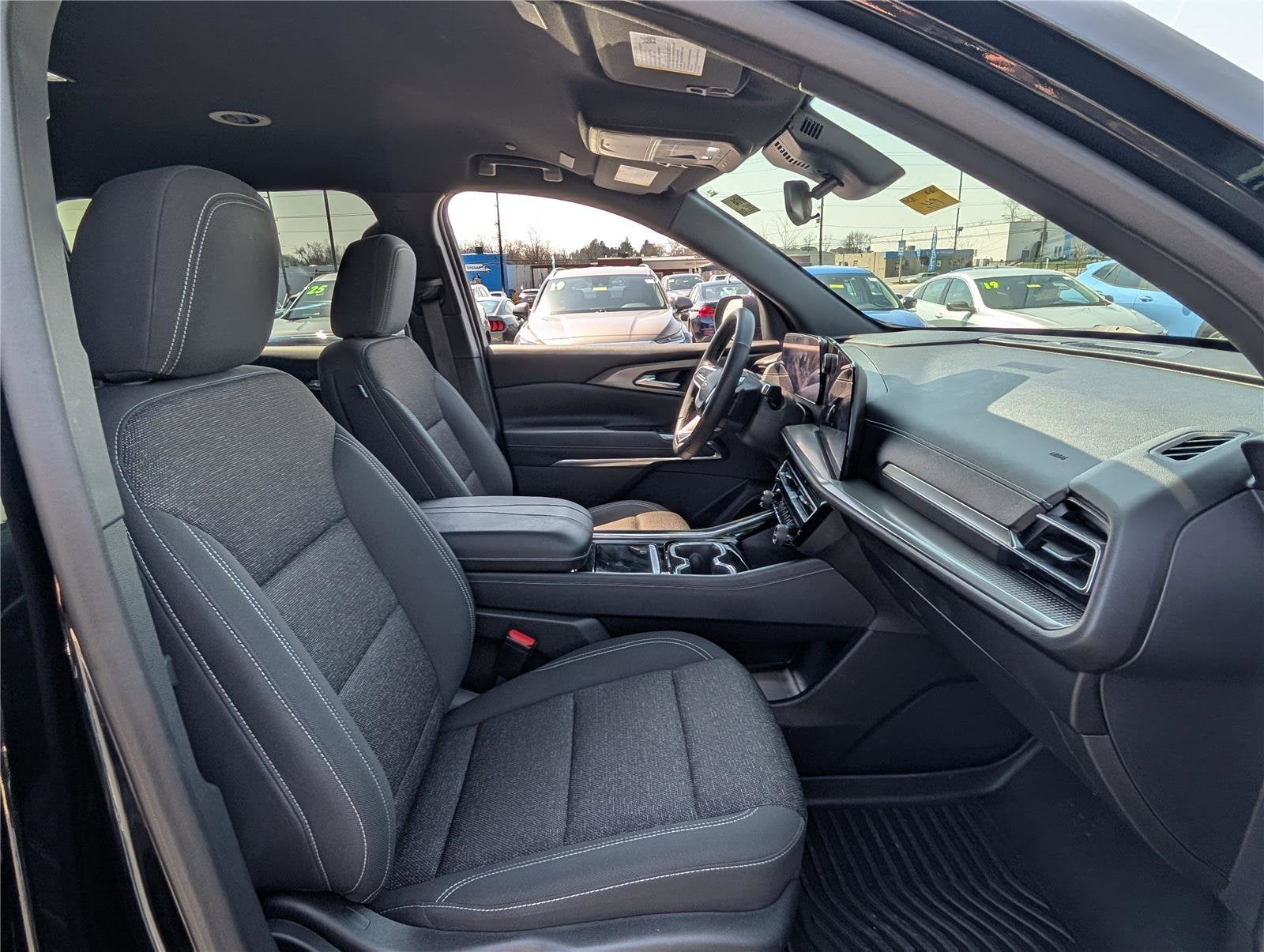 2024 Chevrolet Traverse LS