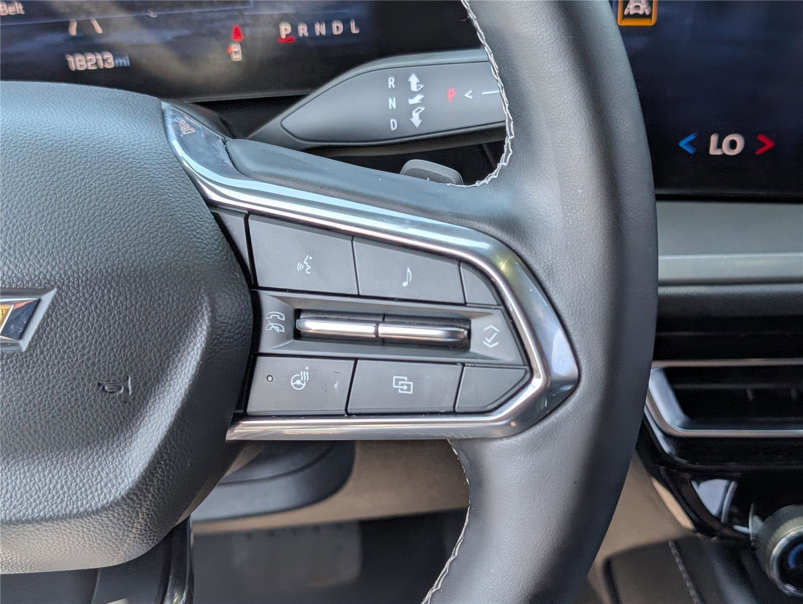 2024 Chevrolet Traverse LS