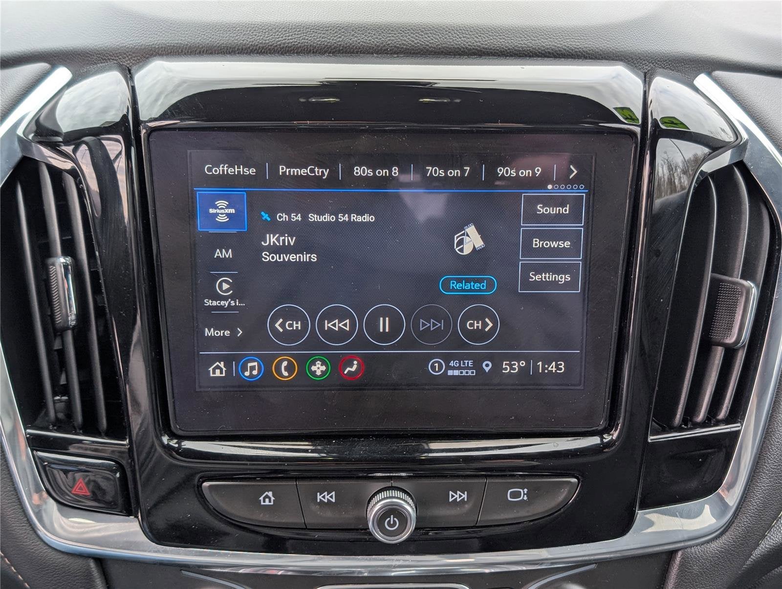 2023 Chevrolet Traverse LT Leather