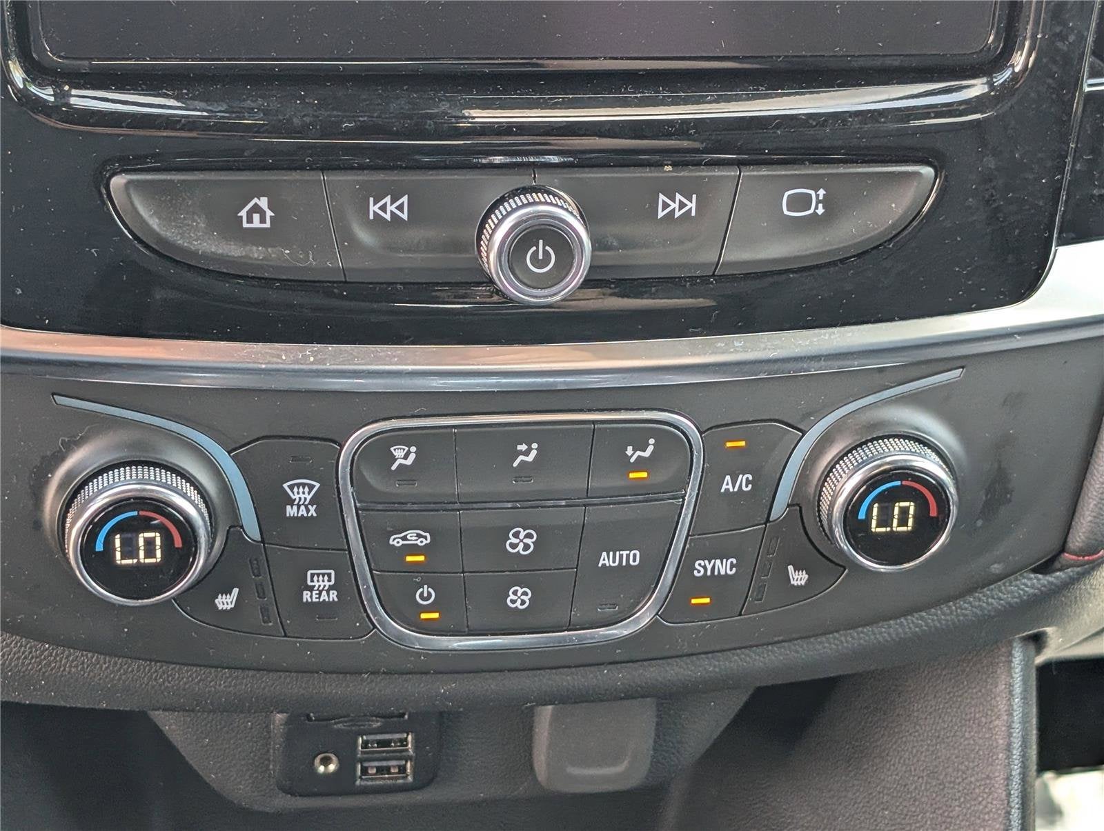 2023 Chevrolet Traverse RS