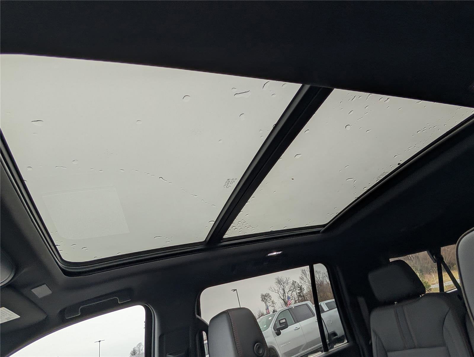 2025 Chevrolet Suburban RST