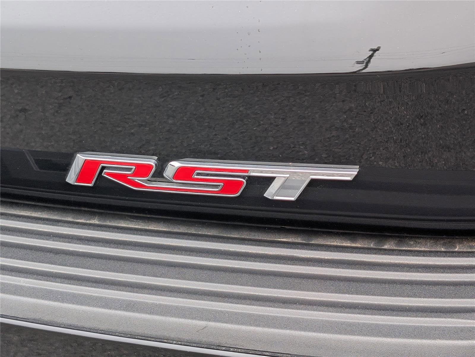 2025 Chevrolet Suburban RST