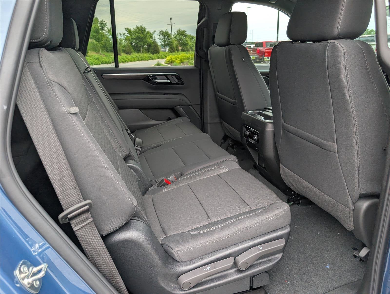 2026 Chevrolet Tahoe LS - Photo 7