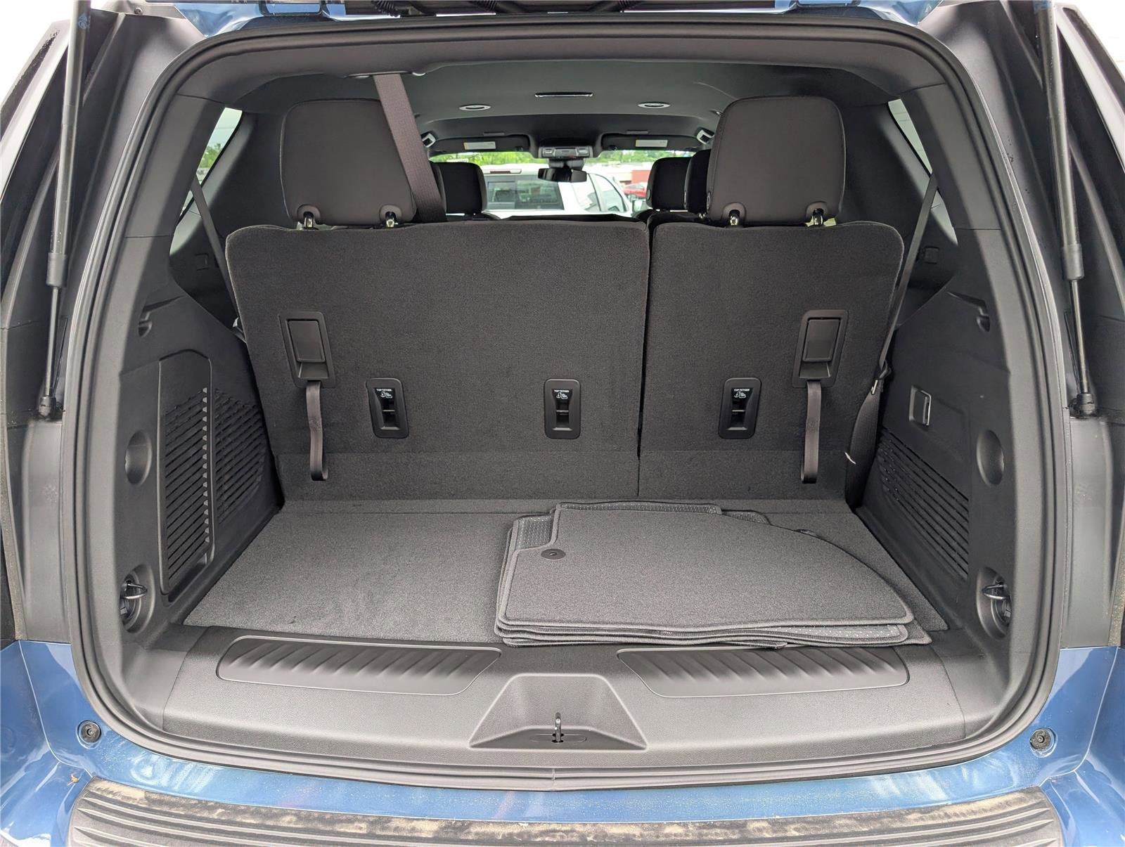 2026 Chevrolet Tahoe LS - Photo 9