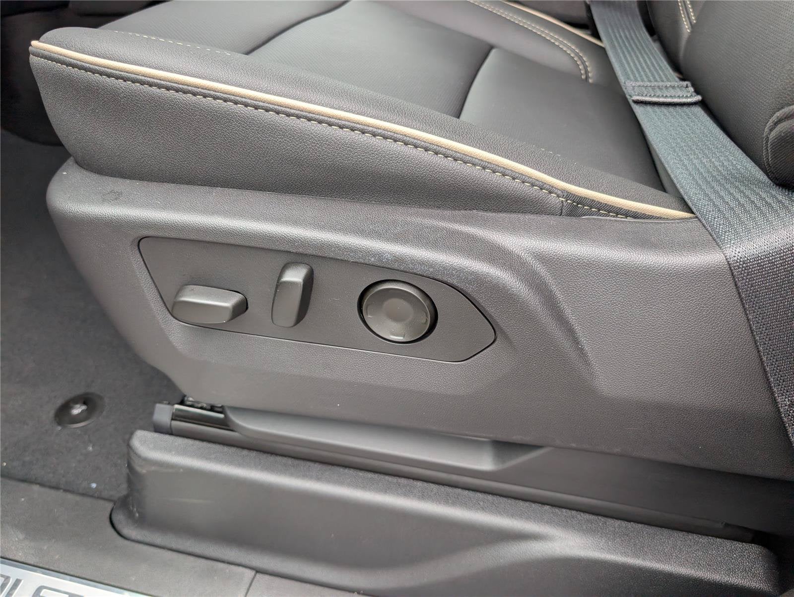 2027 Chevrolet Tahoe Premier - Photo 20