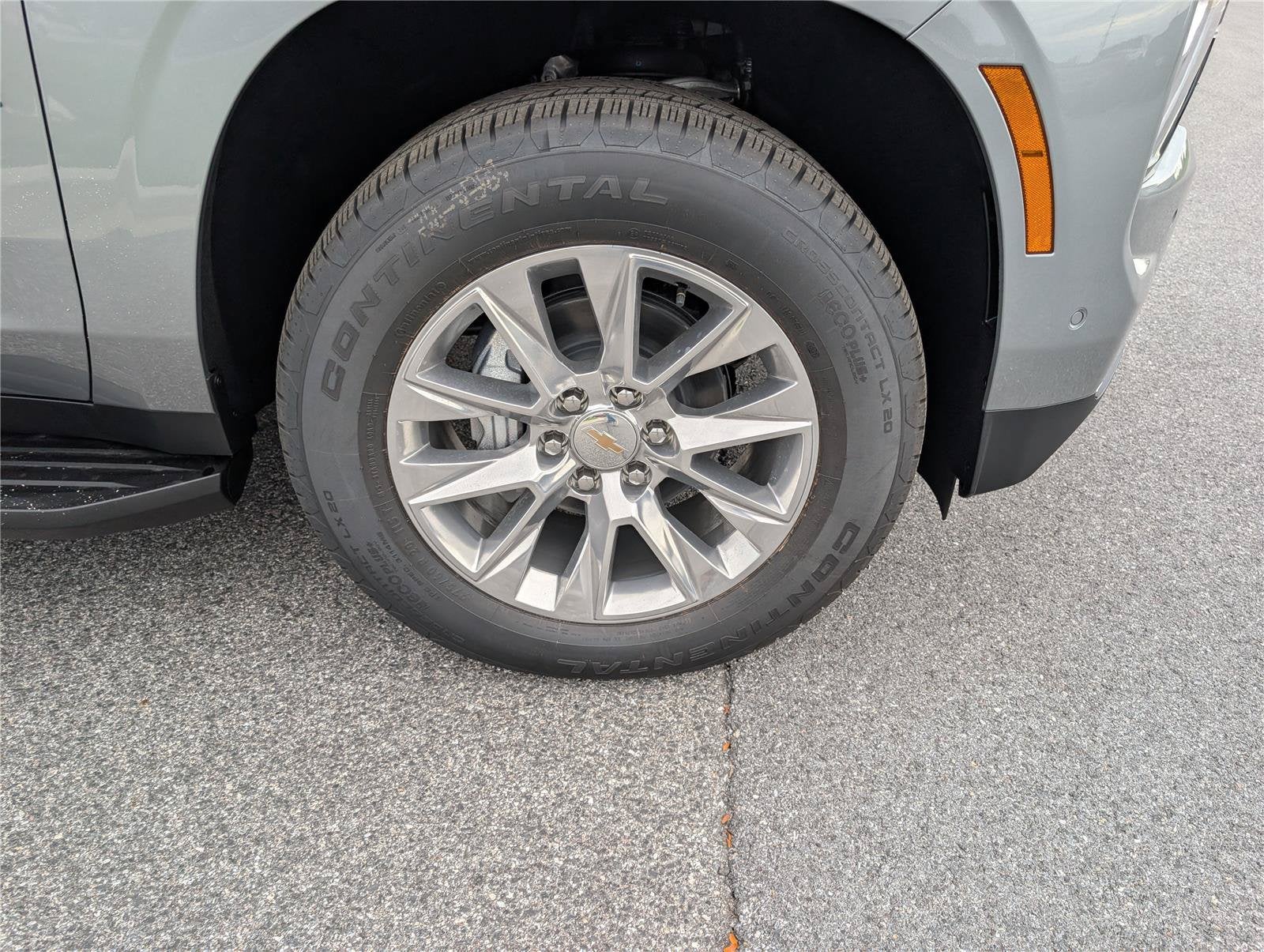 2027 Chevrolet Tahoe Premier - Photo 5