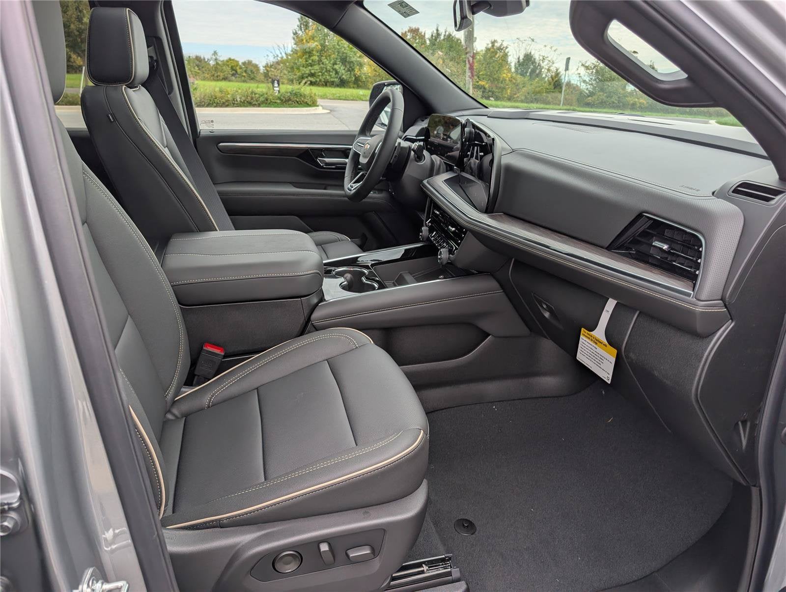 2027 Chevrolet Tahoe Premier - Photo 7