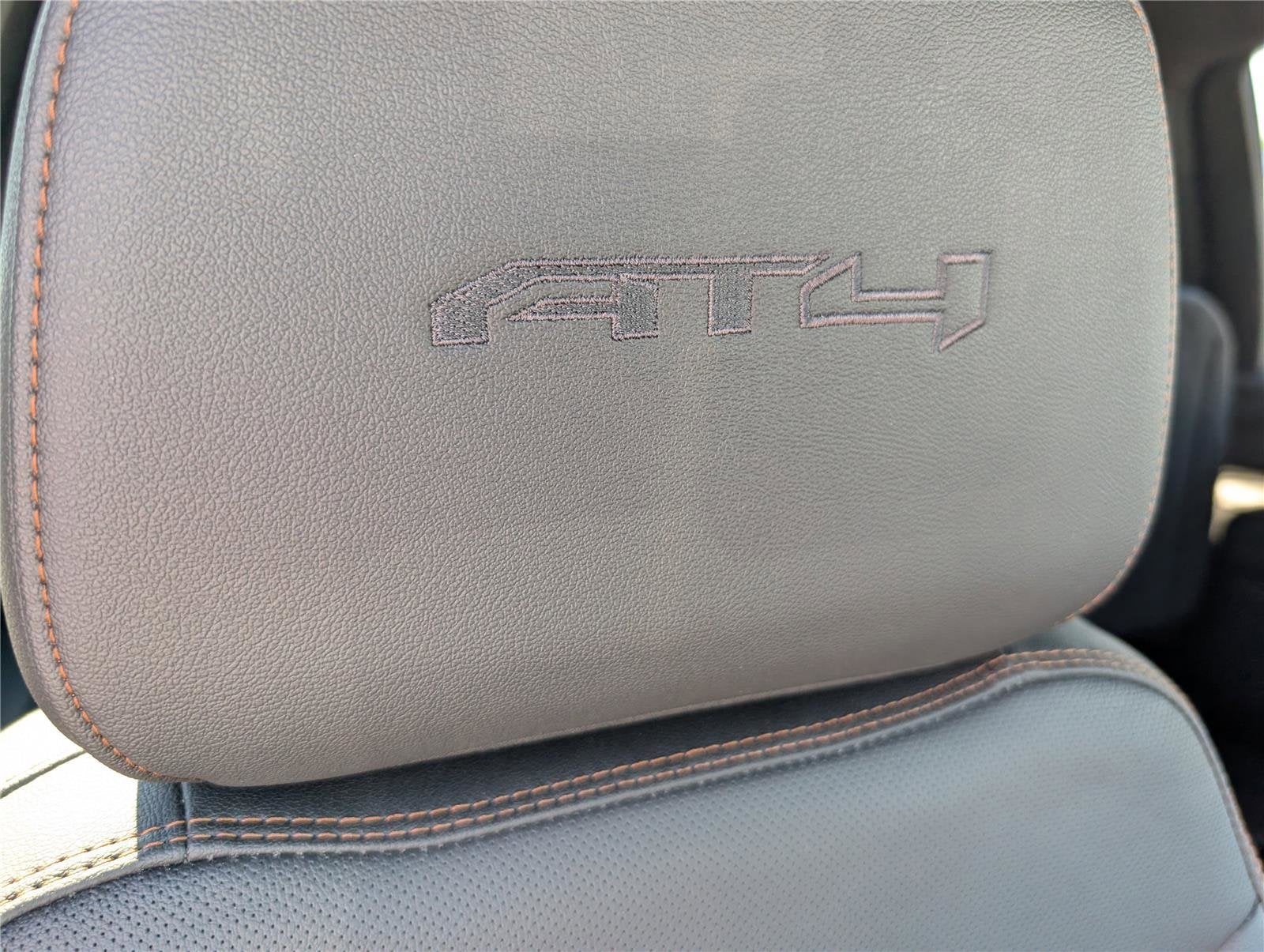 2022 GMC Sierra 2500HD AT4 - Photo 13