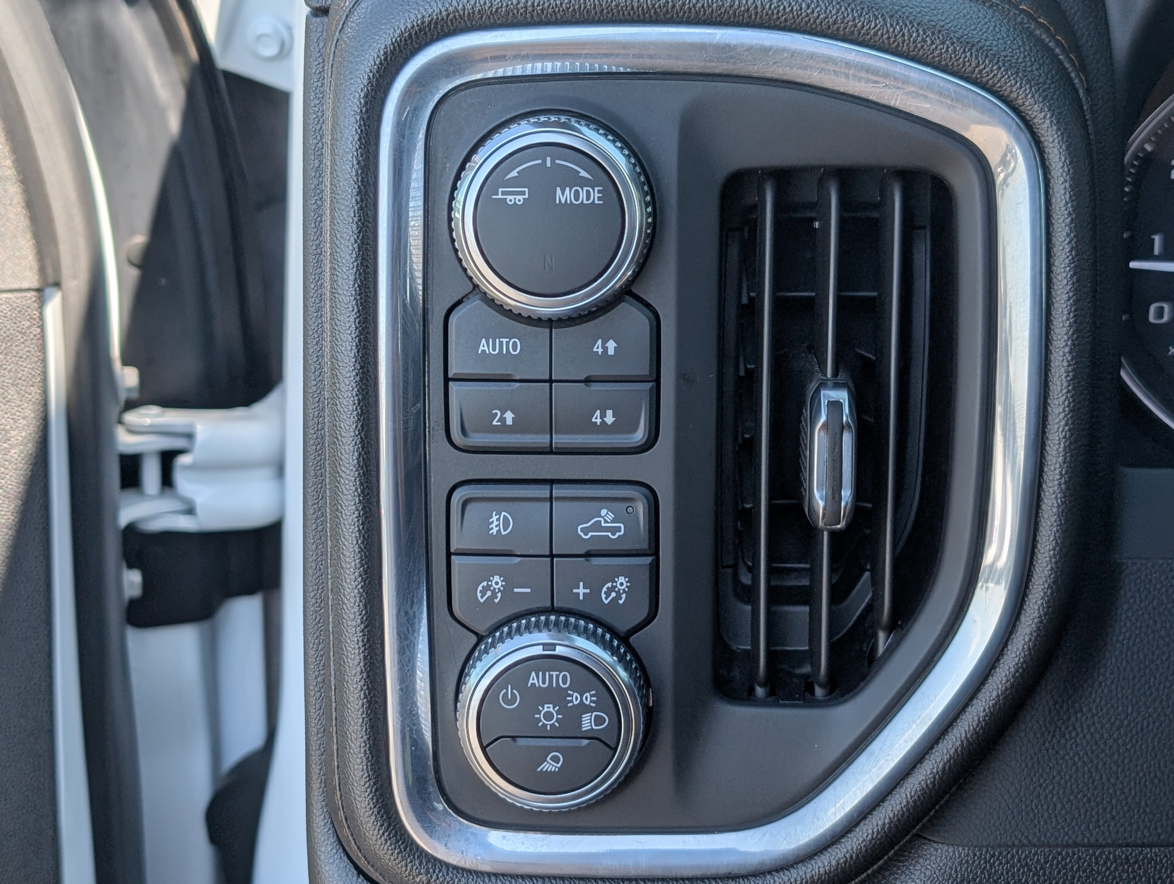 2022 GMC Sierra 2500HD AT4 - Photo 25