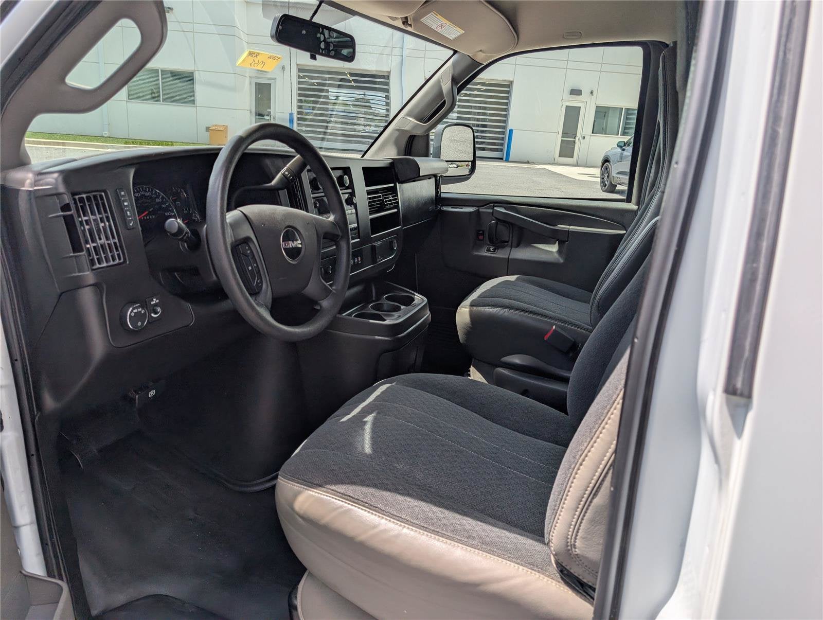 2022 GMC Savana Cargo 2500 Work Van