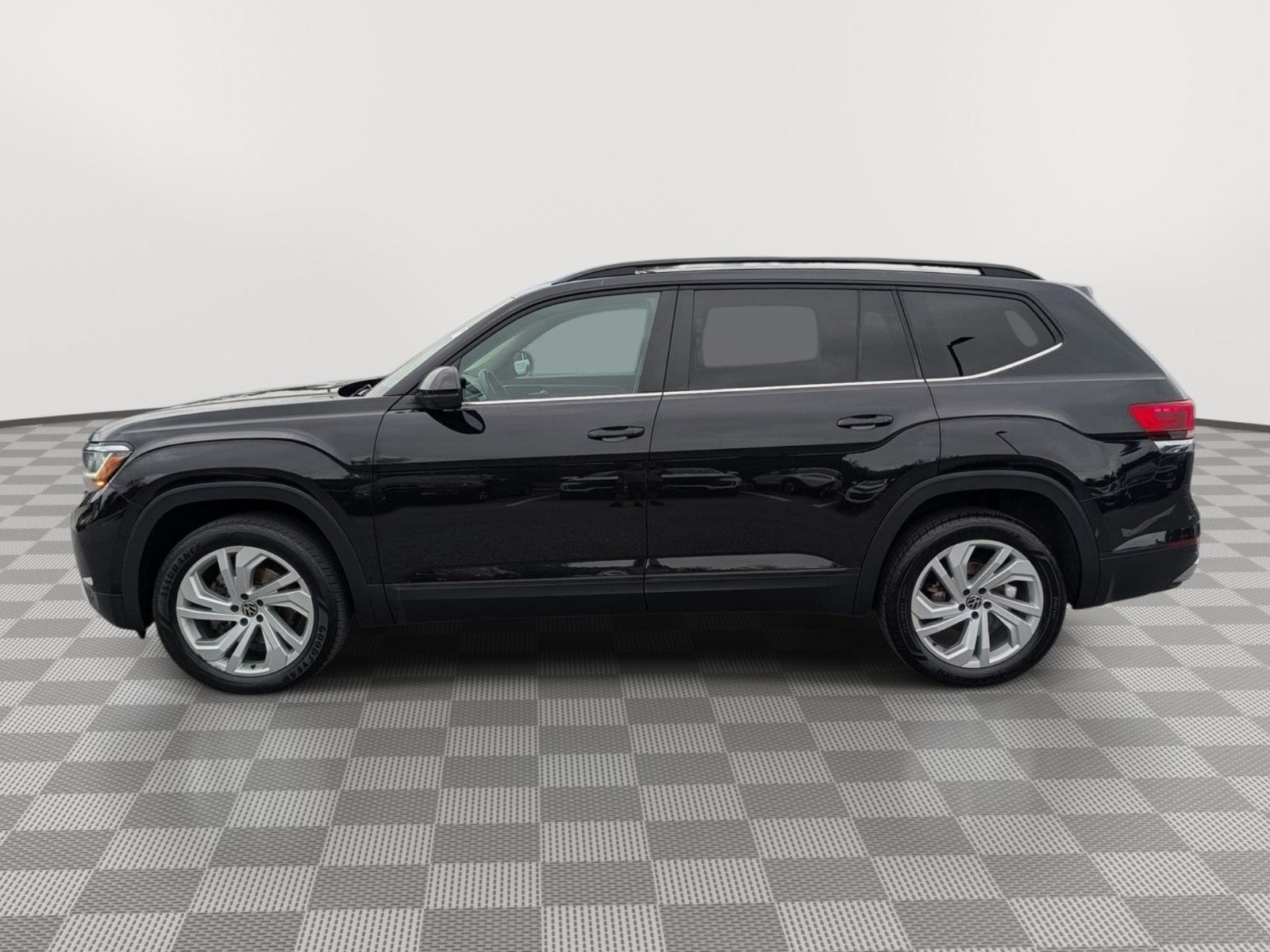 2021 Volkswagen Atlas 3.6L V6 SE w/Technology