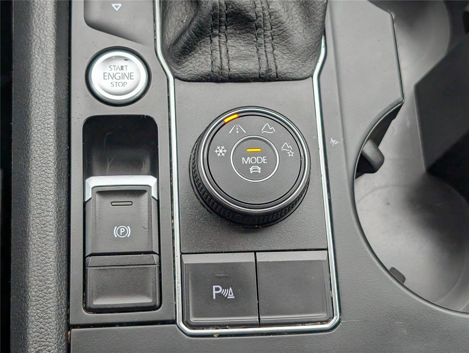 2021 Volkswagen Atlas 3.6L V6 SE w/Technology