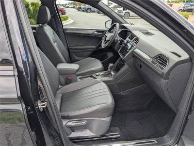 2023 Volkswagen Tiguan SE R-Line Black