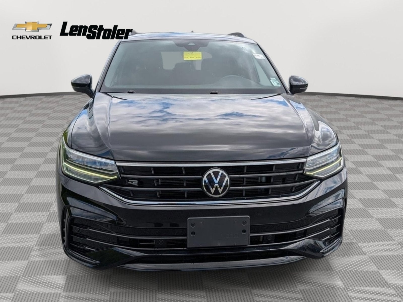 2023 Volkswagen Tiguan SE R-Line Black