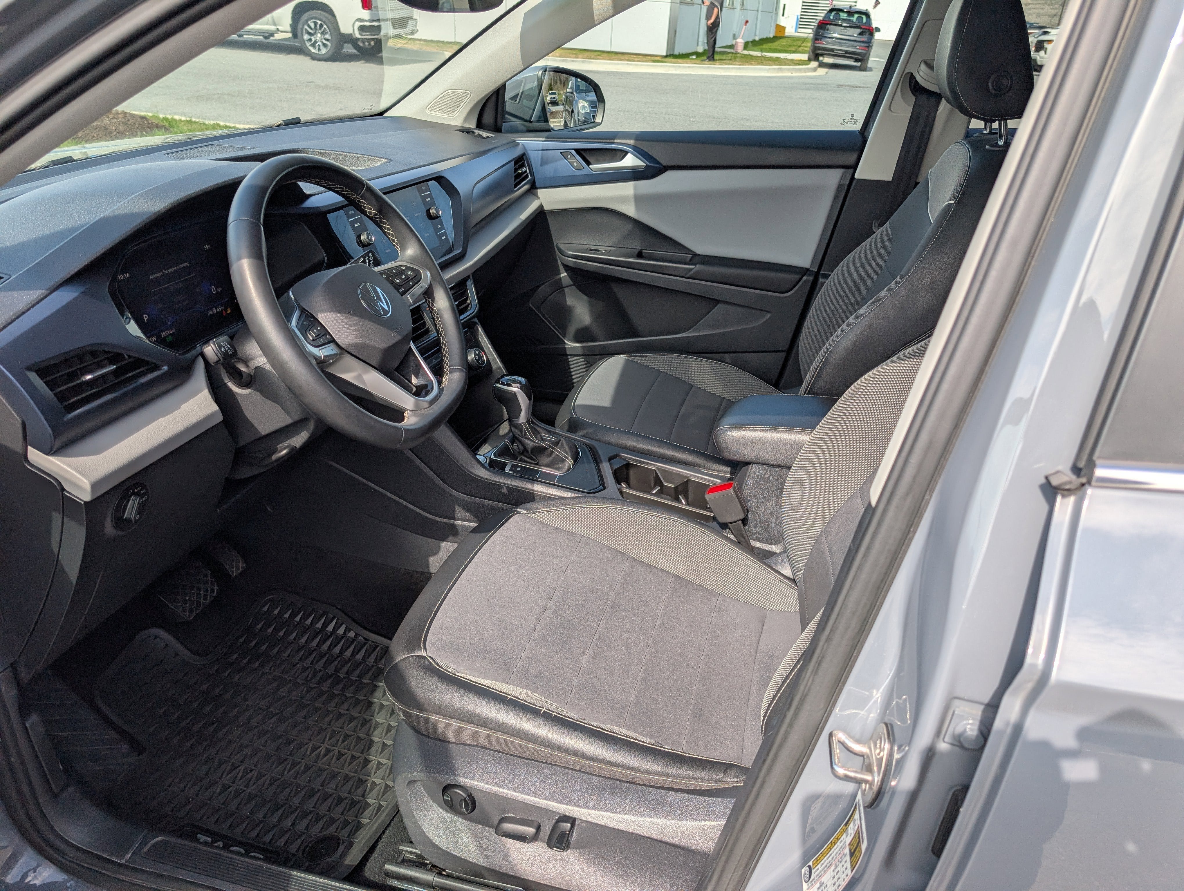 2023 Volkswagen Taos SE