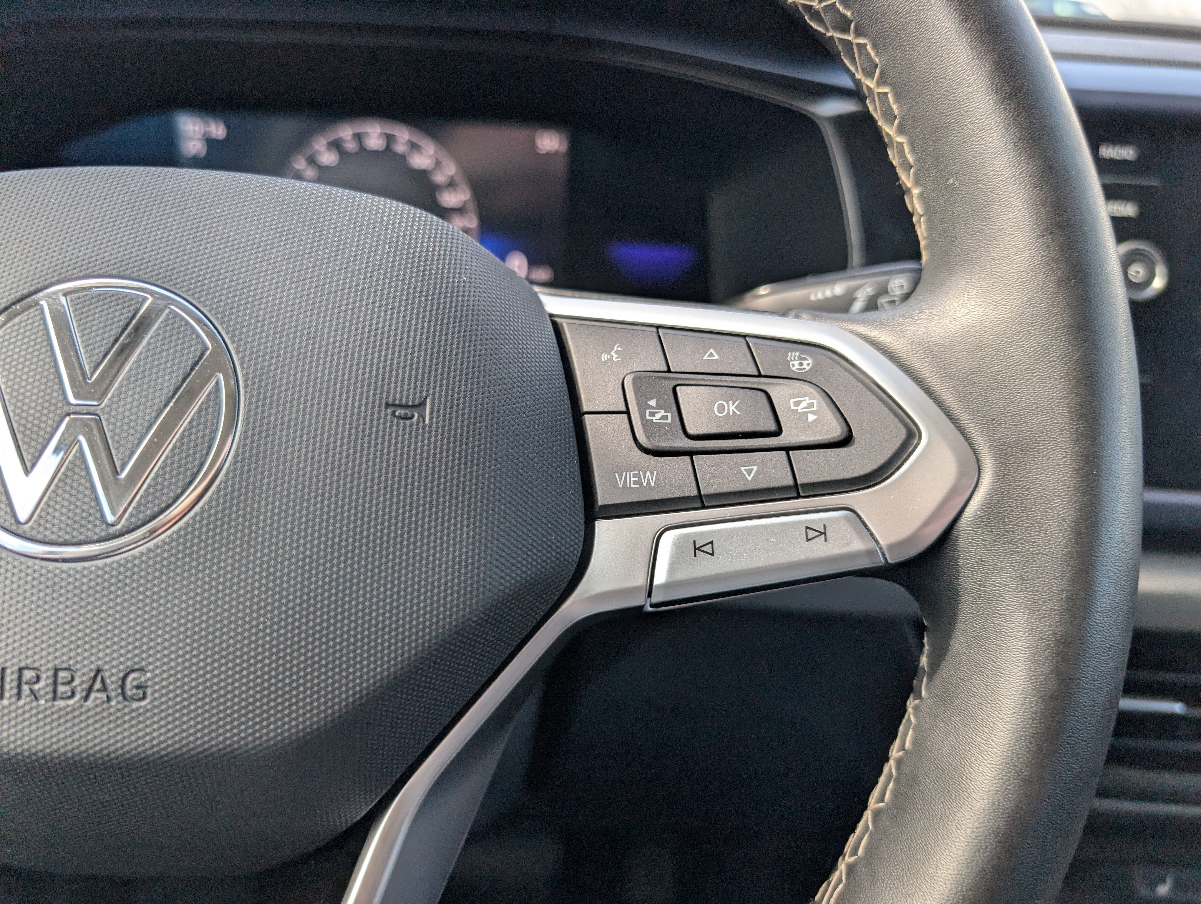 2023 Volkswagen Taos SE