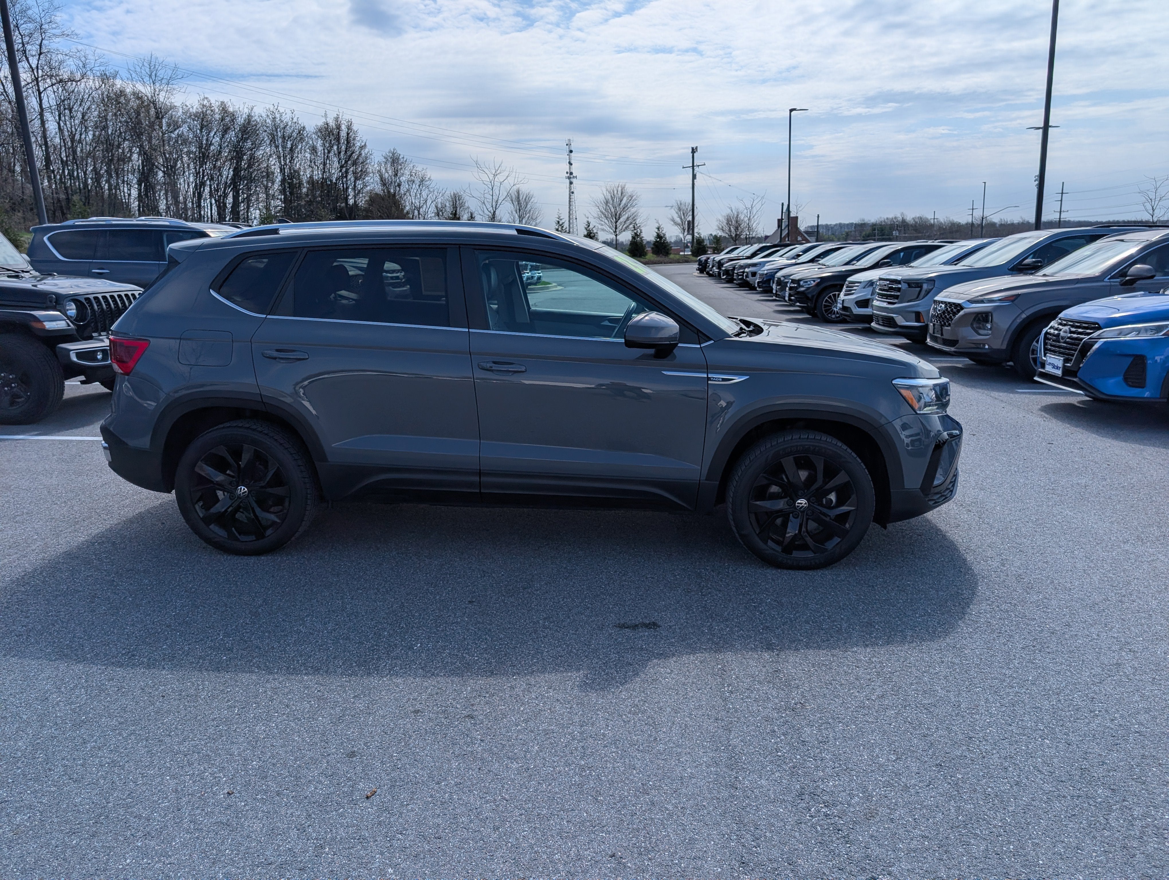 2023 Volkswagen Taos SE