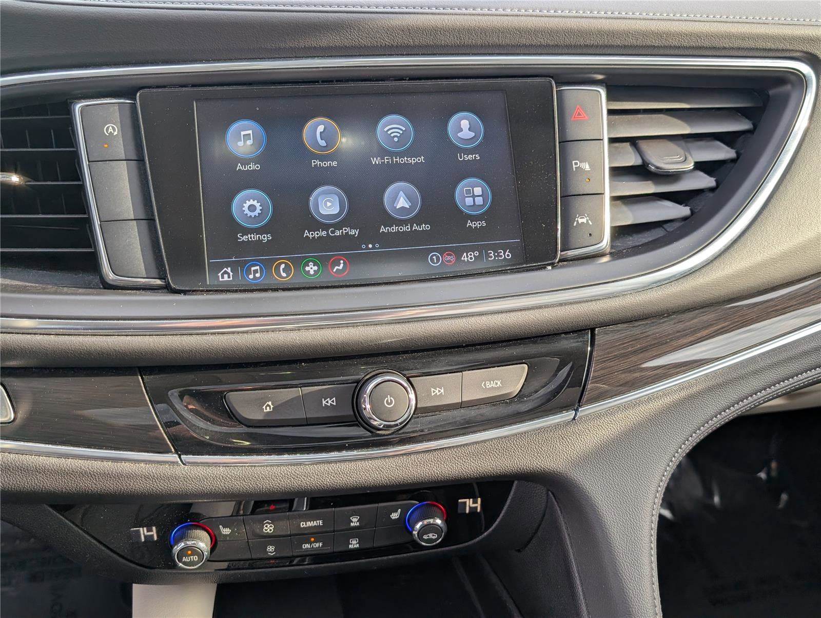 2023 Buick Enclave Essence