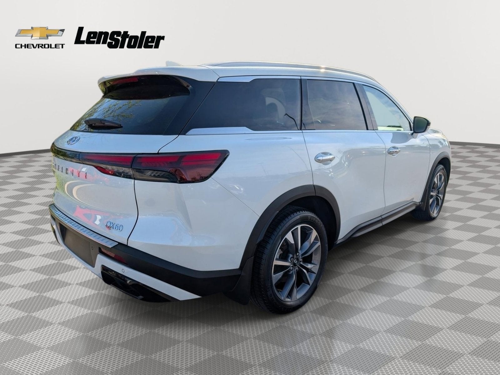 2023 INFINITI QX60 LUXE