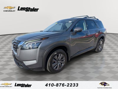 2023 Nissan Pathfinder SV