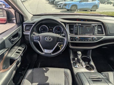 2017 Toyota Highlander LE