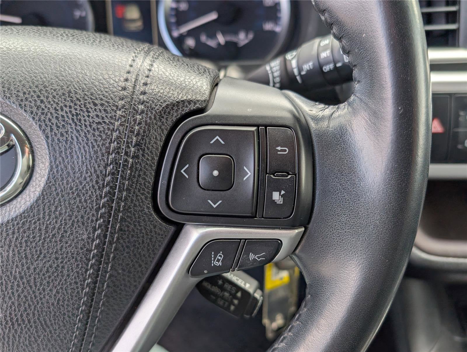 2017 Toyota Highlander LE