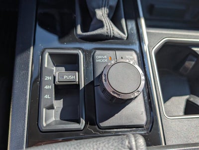 2022 Toyota Tundra 4WD SR5