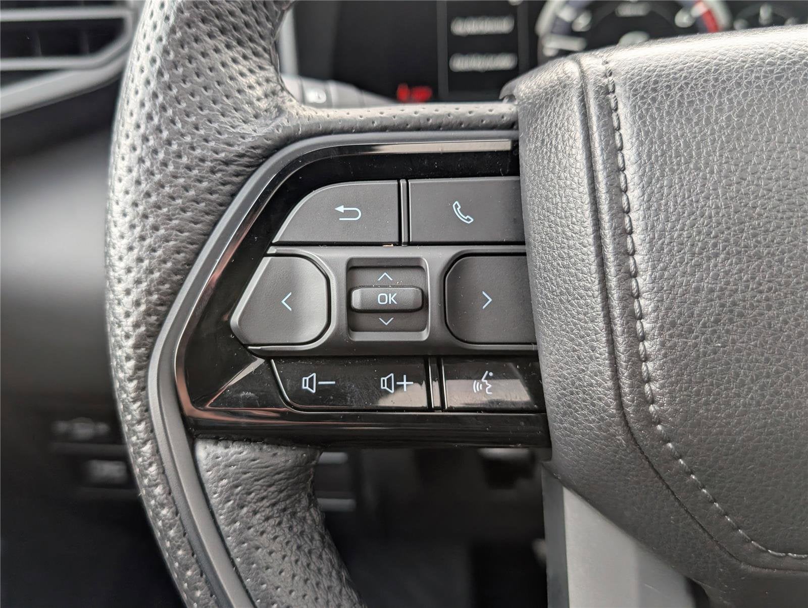 2023 Toyota Sequoia SR5