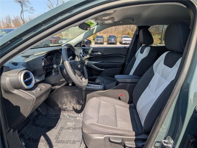 2025 Chevrolet Trax LS