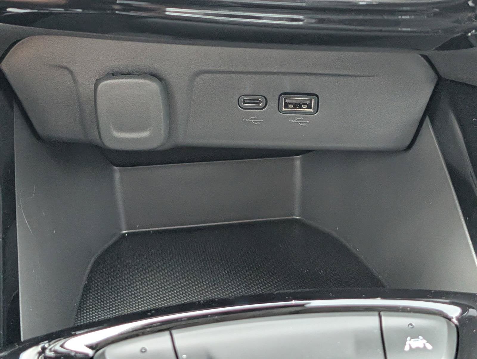 2026 Chevrolet Trax LT - Photo 21