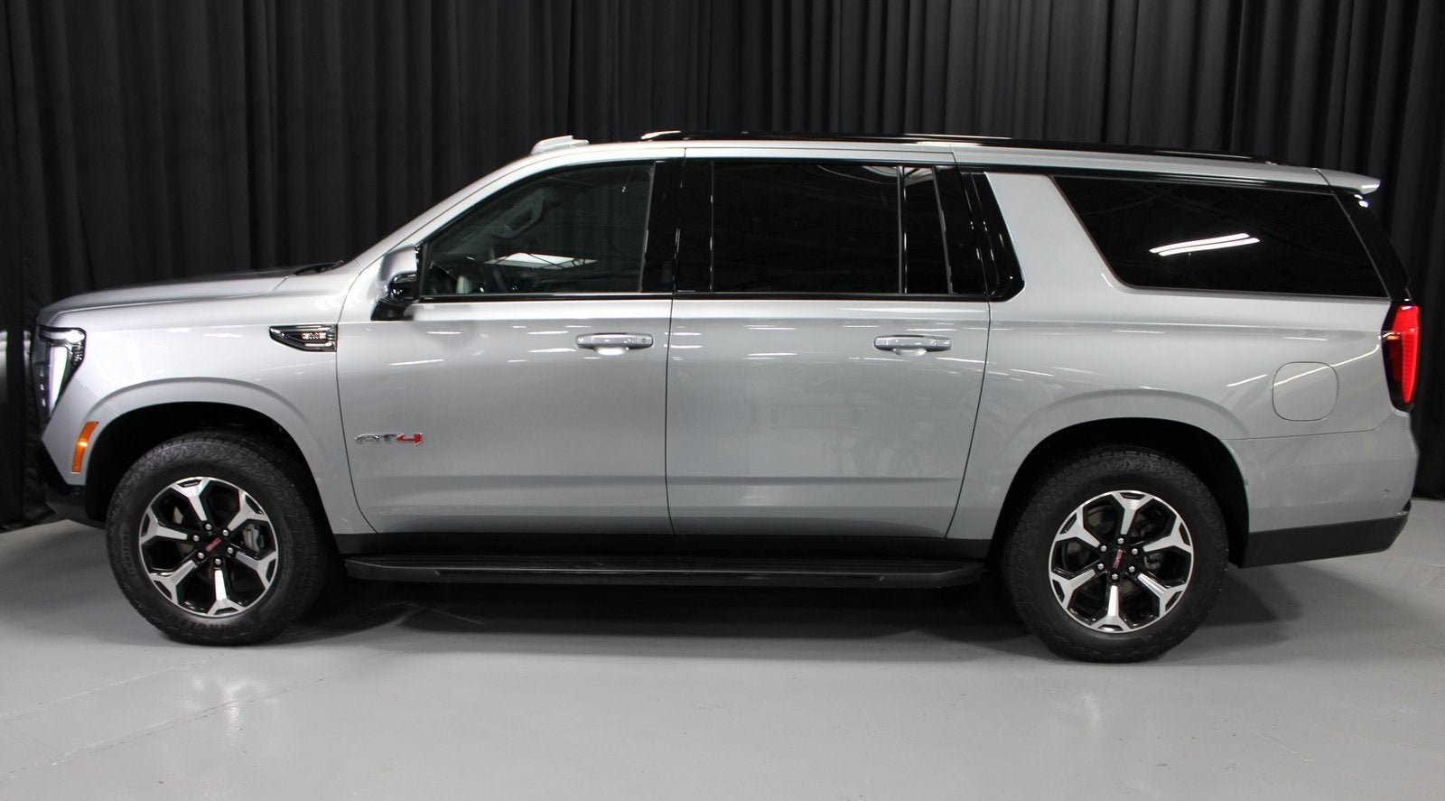 2025 GMC Yukon XL AT4