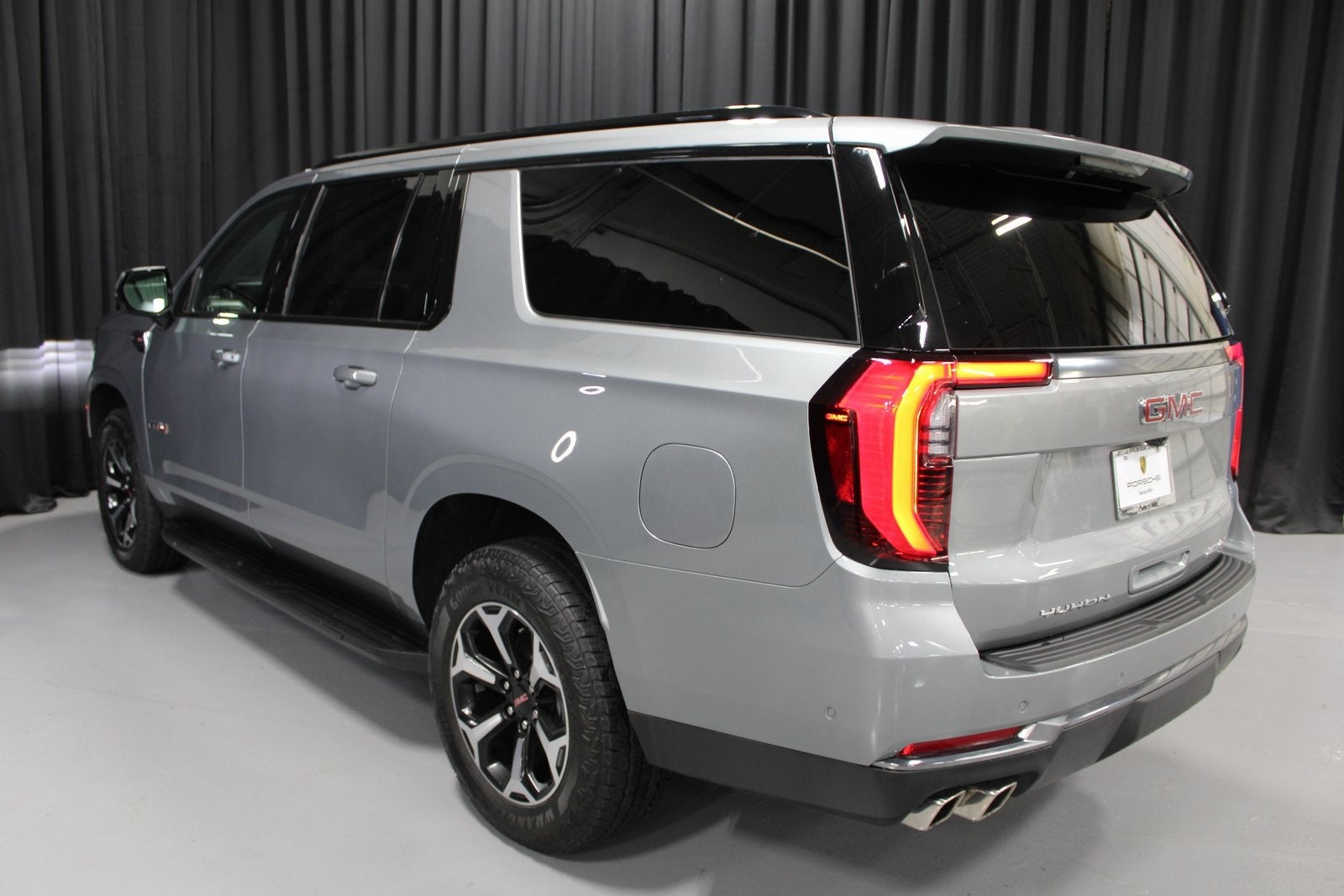 2025 GMC Yukon XL AT4