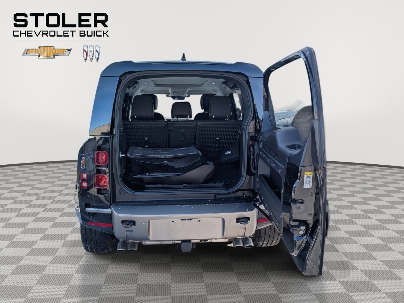 2025 Land Rover Defender 110 X-Dynamic SE