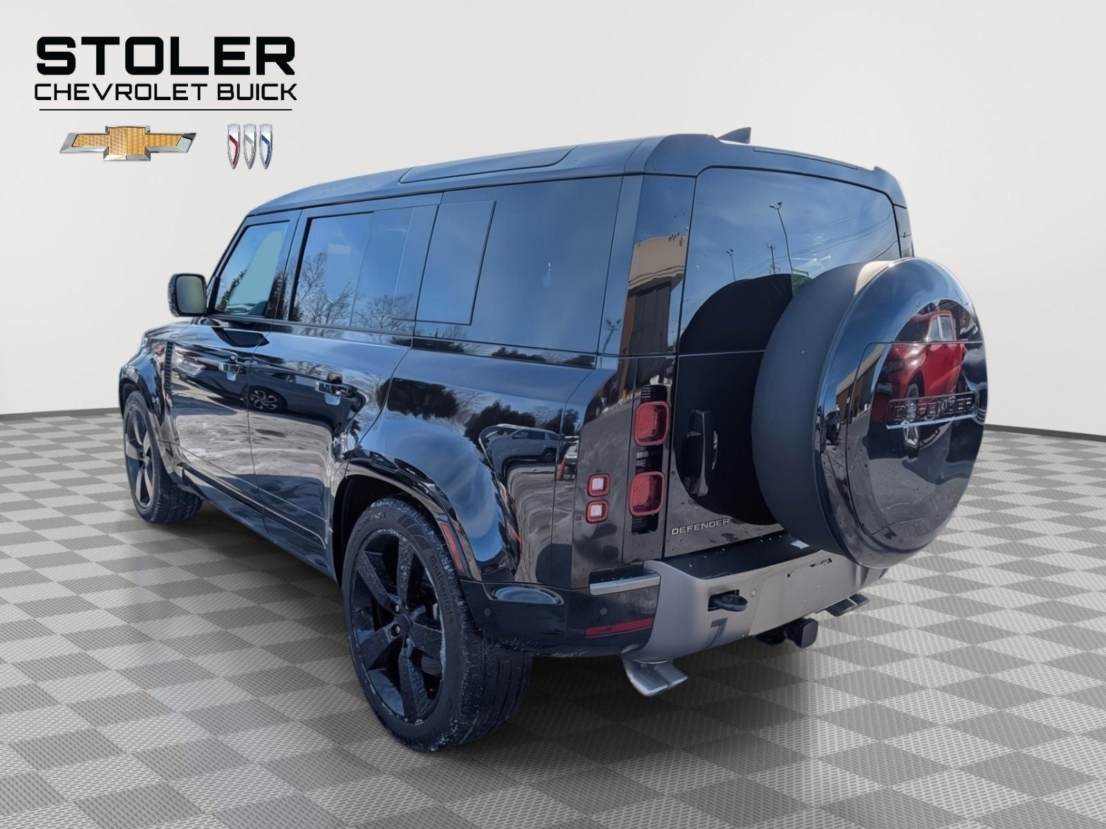 2025 Land Rover Defender 110 X-Dynamic SE