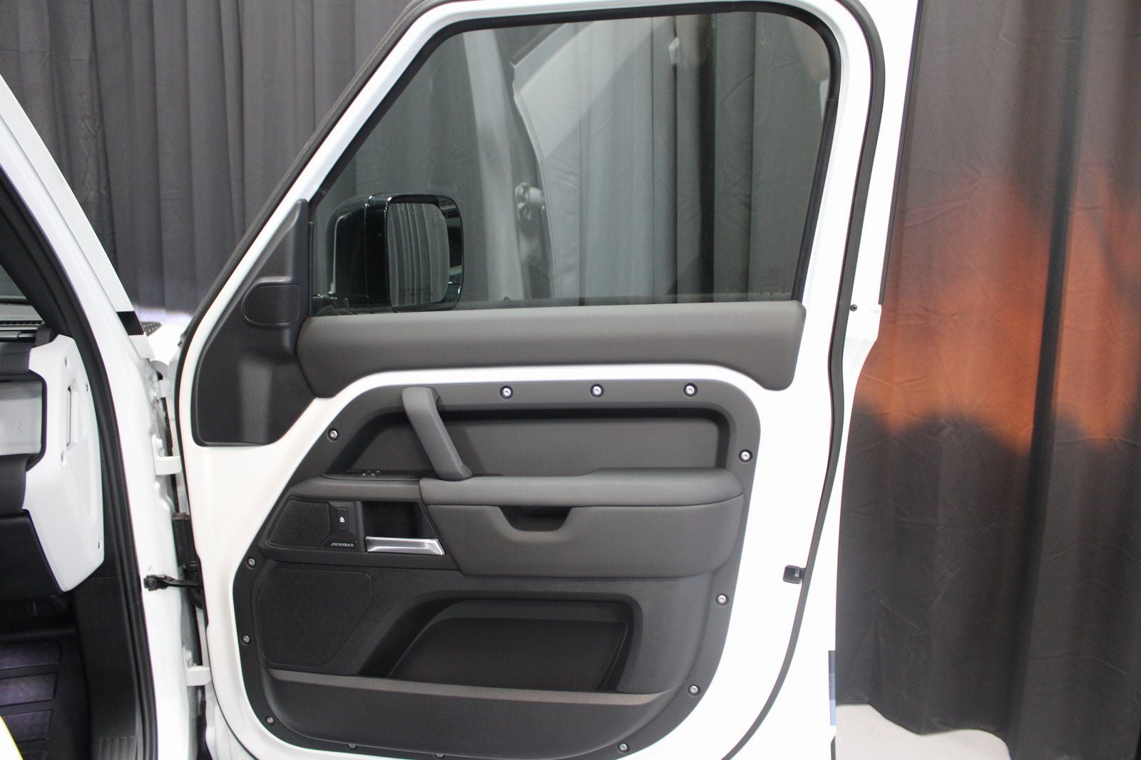 2025 Land Rover Defender 110 S