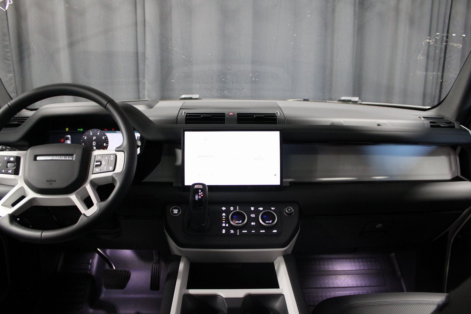 2025 Land Rover Defender 110 S