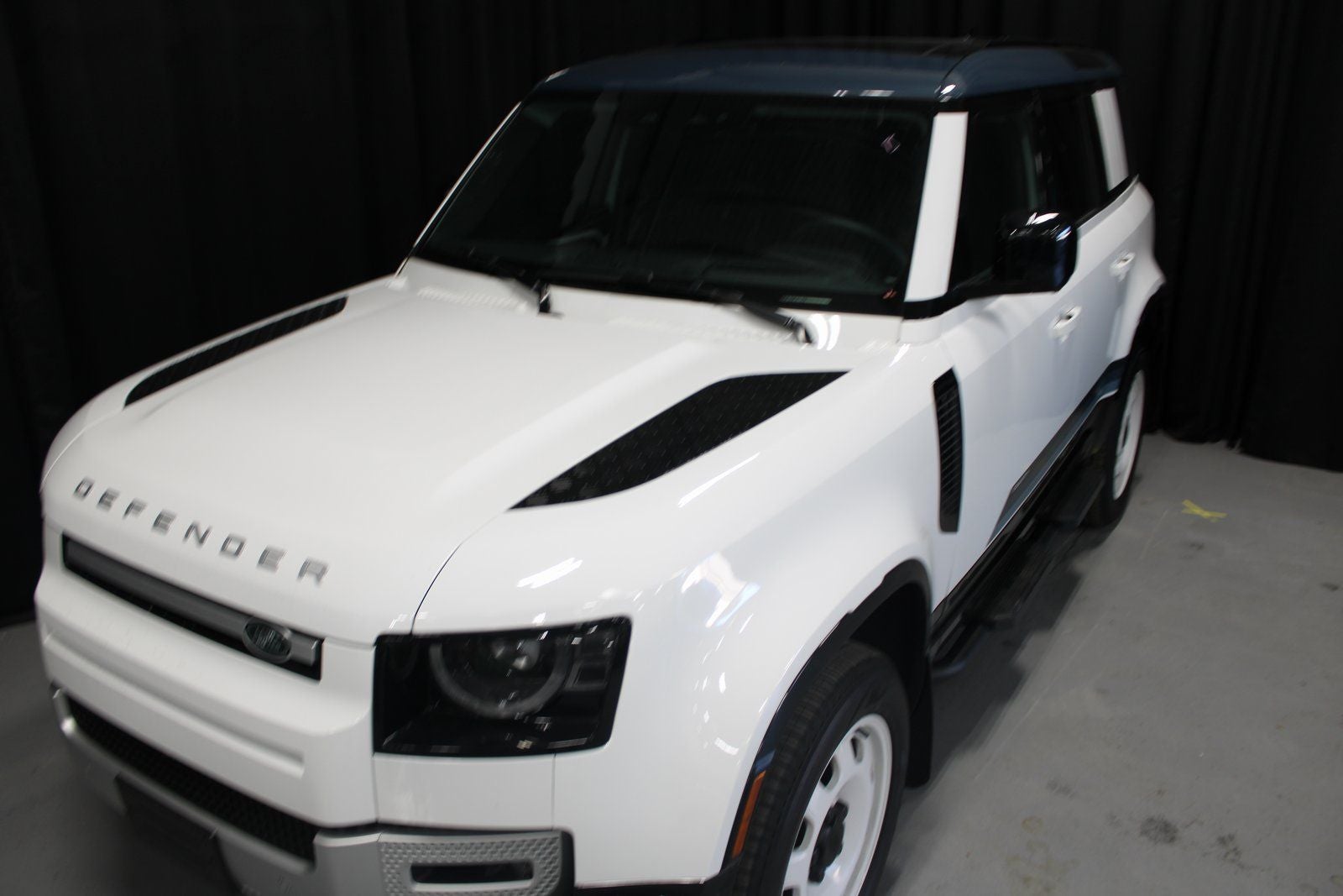 2025 Land Rover Defender 110 S