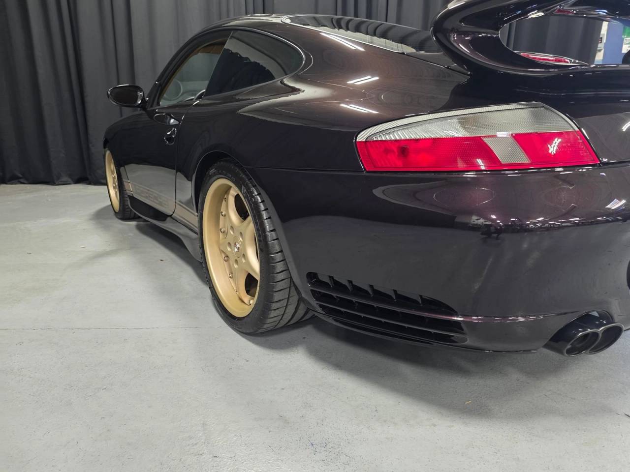 1999 Porsche 911 Carrera