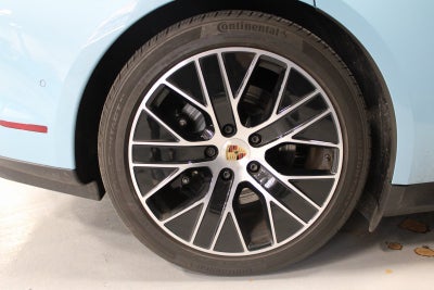 2025 Porsche Taycan Base