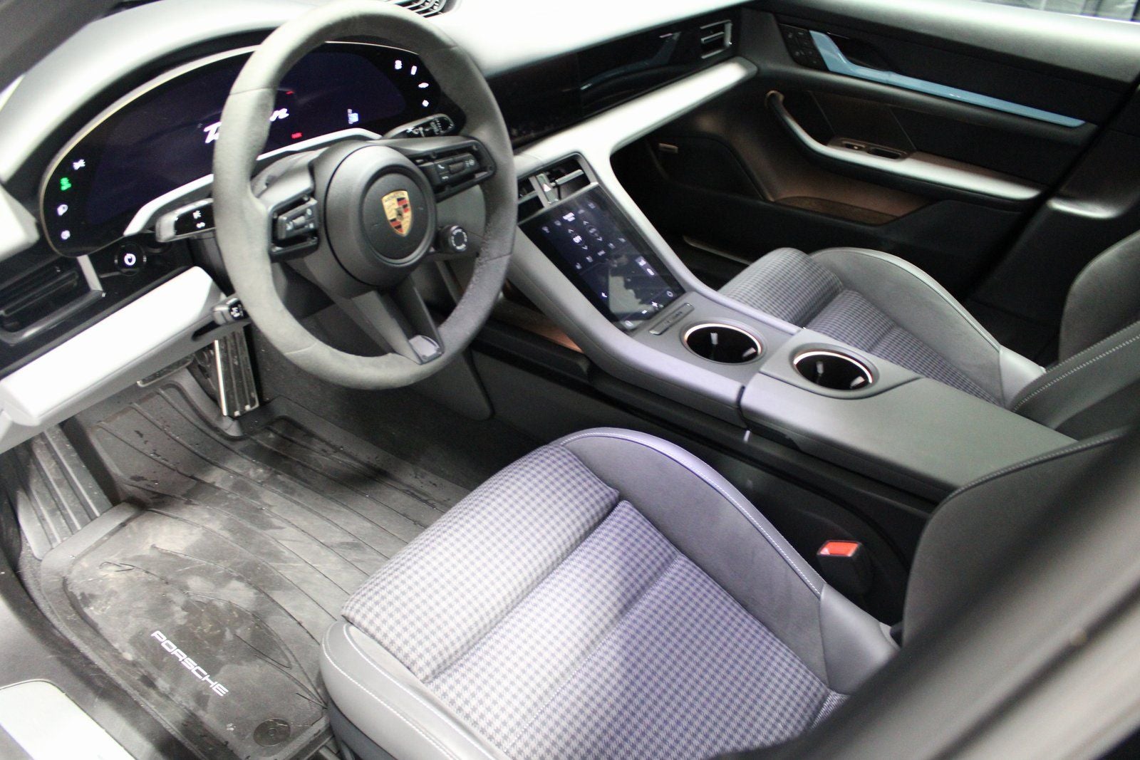 2025 Porsche Taycan Base