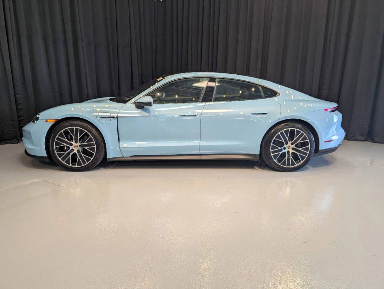 2025 Porsche Taycan Base